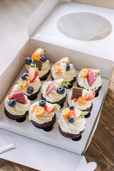 Gift cupcakes in a box, for a birthday