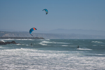 kite surf in the ocean