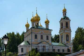 Fototapeta na wymiar Resurrection church in Kostroma