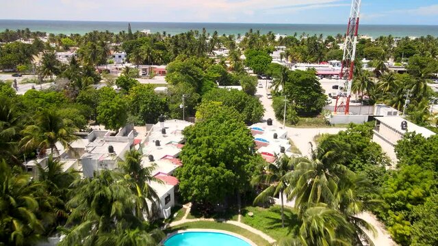 View of pool and ocean view in chelem