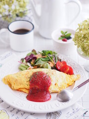 洋食 オムライスでランチタイム