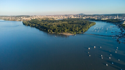 Drone view of Belgrade panorama on a Danube river, Serbia. - obrazy, fototapety, plakaty