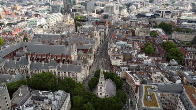 St Clement Danes Church and the Royal Courts of Justice
