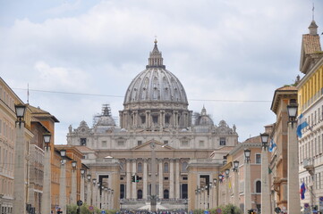 Fototapeta na wymiar The Papal Basilica of Saint Peter in the Vatican