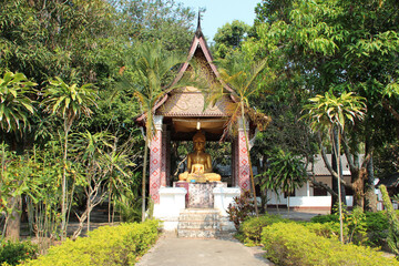 buddhist temple (Phon Heuang) in luang prabang (laos)