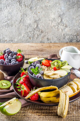 Breakfast oats with fruit and berry