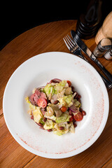 roast beef with green salad