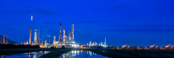 Fototapeta na wymiar Oil refinery gas petrol plant industry with crude tank, gasoline supply and chemical factory. Petroleum barrel fuel heavy industry oil refinery manufacturing factory plant. Refinery industry concept