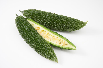 ゴーヤを白背景で