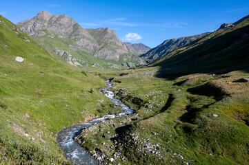 Paysage de montagne dans le Parc National de la Vanoise dans les Alpes dans le col de l'Iseran en été en Savoie en france