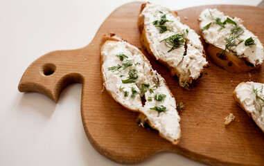 bruschetta with cottage cheese