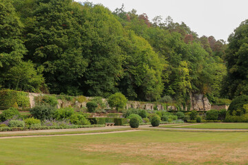 Fototapeta na wymiar Bourgogne - Côte-d'Or - Abbaye de Fontenay - Les jardins