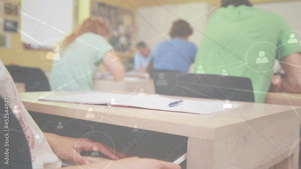 Poster animation of network of connections over students learning