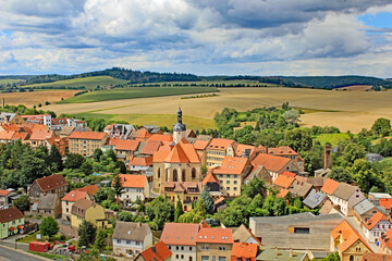 Obraz premium Mansfeld: Altstadt mit St. Georgs-Kirche (1397, Sachsen-Anhalt) 6174 6179 Harz, Mansfeld, St.-Georgskirche, Gotik, gotisch, Altstadt, Stadtkern, Martin Luther, Luther, Lutherkirche, Glaube, Religion