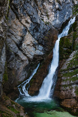 スロベニア　ボーヒニのサヴァイツア滝