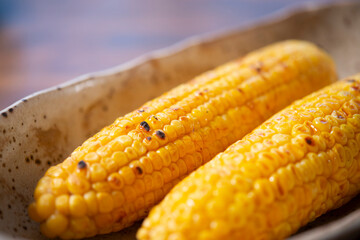 日本の食卓　トウモロコシ　焼きトウキビ