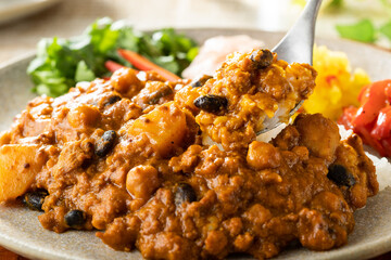 ピリッとスパイシーなキーマカレー