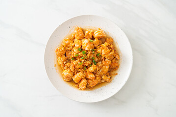 stir-fried shrimps with garlic and shrimps paste