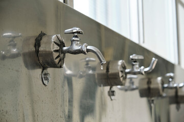 	学校の蛇口の水