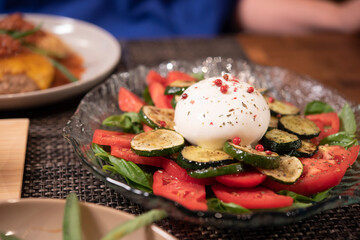 日本の食卓,カプレーゼ,プラータ,モッツァレラ,