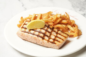 grilled Salmon with fries