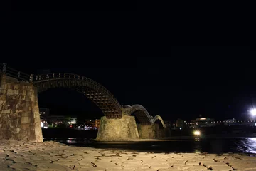 Papier Peint photo autocollant Le pont Kintai 夜の錦帯橋　山口県岩国市観光地
