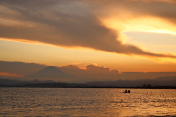 海岸の夕暮れの風景