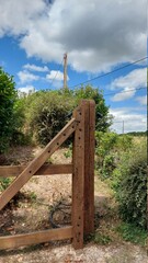 Barri&egrave;res en bois avec assemblage tradionnel