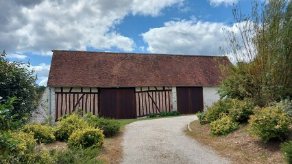 Ancienne ferme solognote en briques rouges