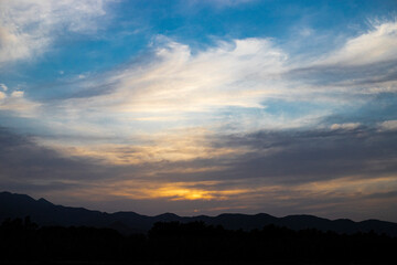 Atardecer en la montaña