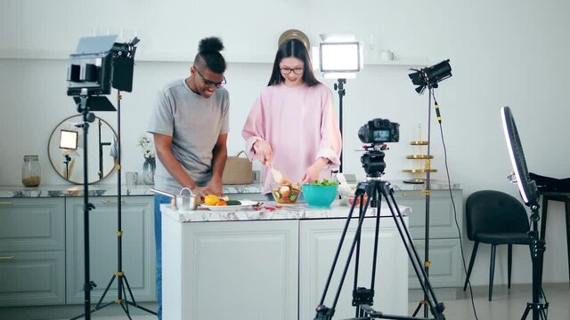 Video Shoot Of A Couple Of Blogers Cooking In The Studio