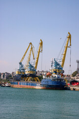 Naklejka premium cargo ship in port
