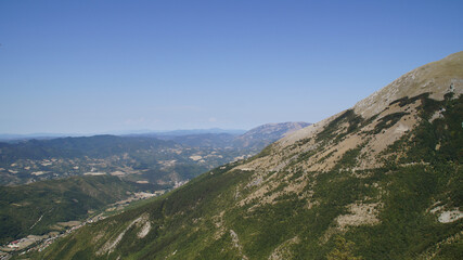 Fototapeta na wymiar Panorama dal Monte Catria nelle Marche