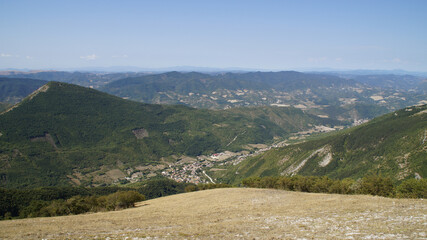 Fototapeta na wymiar Panorama dal Monte Catria nelle Marche