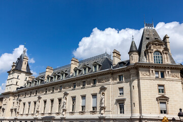 Obraz premium South facade of Palais de Justice de Paris
