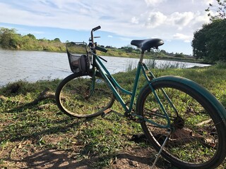Fototapeta premium bicycle on the beach