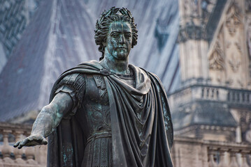 Statue de Louis XV sur la place Royale de Reims