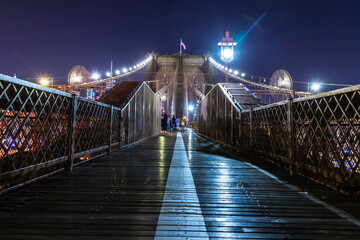 Brooklyn bridge pedestrian walkway