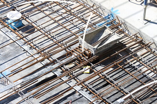 post-tension reinforcement construction building concrete slab pt post tension tensioning