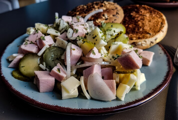 salad with chicken and vegetables