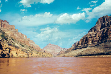 Fototapeta na wymiar views of the grand canyon and the colorado river with blue sky