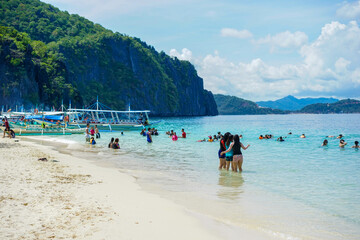 フィリピンのパラワン州エルニドを観光している風景Scenery of sightseeing in El Nido, Palawan, Philippines.