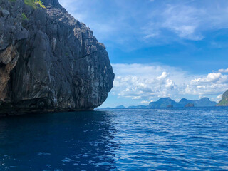 フィリピンのパラワン州エルニドの自然を観光している風景 Scenery of nature sightseeing in El Nido, Palawan, Philippines.