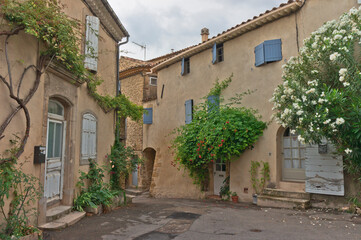 Obraz na płótnie Canvas Lourmarin in Provence, Old city street view, France, Europe
