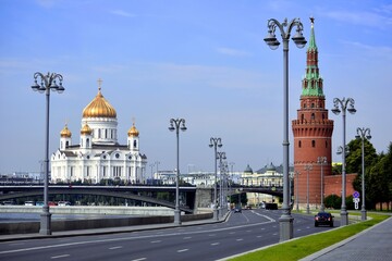 Obraz premium Sights of Moscow. Russia. View of the Cathedral of Christ the Savior and the towers of the Moscow Kremlin, embankment of the Moscow River
