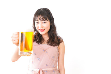 断捨離をする若い女性