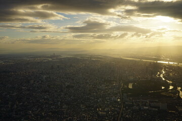 空からの大阪夕景