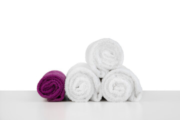Obraz na płótnie Canvas Set of soft spa towels isolated on white