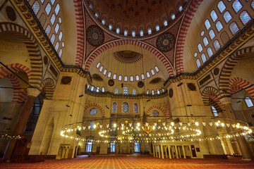 Fototapeta na wymiar Interior of Suleymaniye Mosque in Istanbul, Turkey.