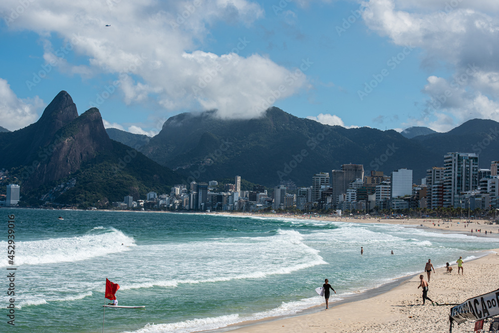 Poster Walking through the beautiful beach of Ipanema